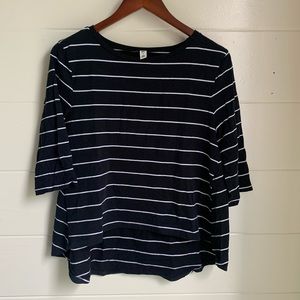 Black and white striped half sleeve t-shirt